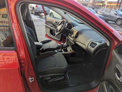 2018 Jeep Compass, $10900. Photo 12