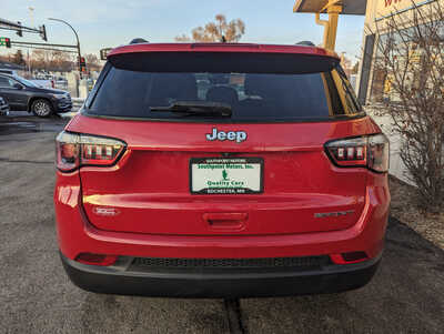 2018 Jeep Compass, $10900. Photo 4