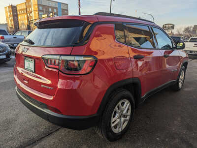 2018 Jeep Compass, $10900. Photo 5