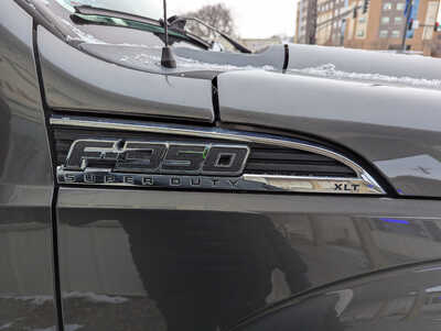 2016 Ford F350 Crew Cab, $17990. Photo 12