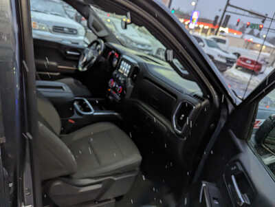 2021 Chevrolet 1500 Crew Cab, $28900. Photo 11