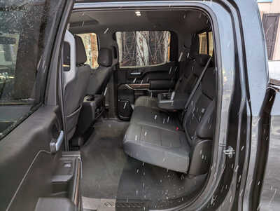 2021 Chevrolet 1500 Crew Cab, $28900. Photo 9