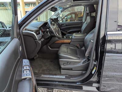 2016 Chevrolet Suburban, $20900. Photo 8