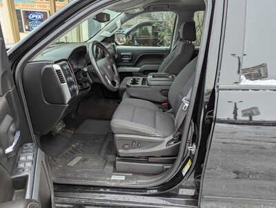 2017 Chevrolet 1500 Crew Cab, $16900. Photo 8