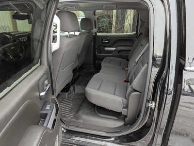 2017 Chevrolet 1500 Crew Cab, $16900. Photo 9