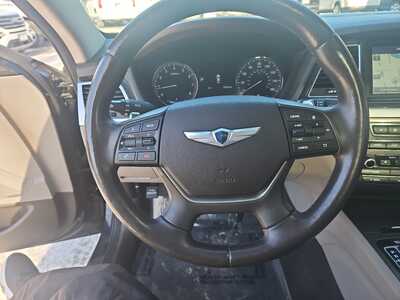 2015 Hyundai Genesis, $11900. Photo 12