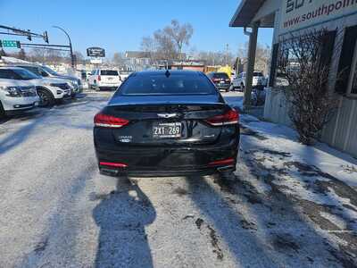 2015 Hyundai Genesis, $11900. Photo 4