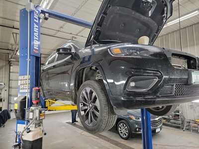 2019 Jeep Cherokee, $0. Photo 2