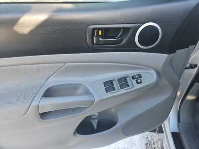 2011 Toyota Tacoma, $17900. Photo 9