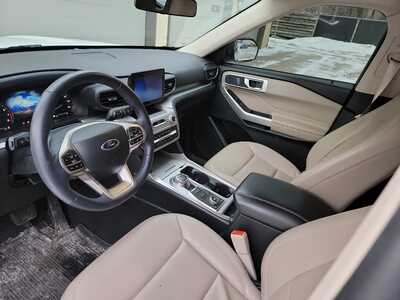 2022 Ford Explorer, $0. Photo 5