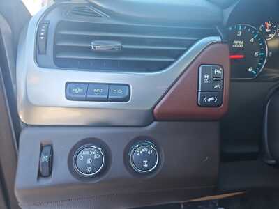 2017 Chevrolet Tahoe, $23899. Photo 12