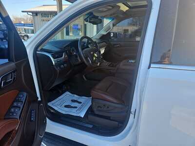 2017 Chevrolet Tahoe, $23899. Photo 8