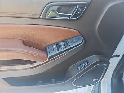 2017 Chevrolet Tahoe, $23899. Photo 9