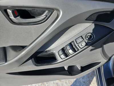 2015 Hyundai Elantra, $6900. Photo 9