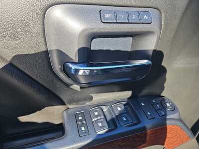 2018 GMC 1500 Crew Cab, $30900. Photo 9