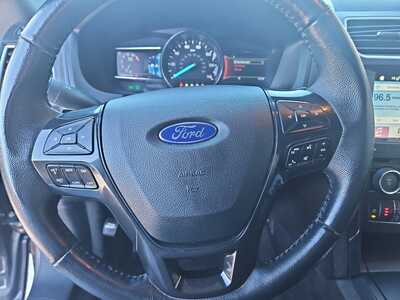 2017 Ford Explorer, $14900. Photo 10