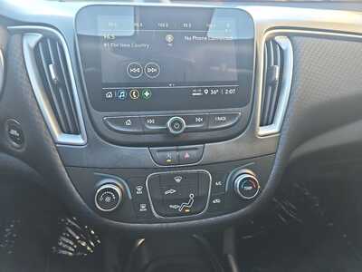 2021 Chevrolet Malibu, $15990. Photo 12