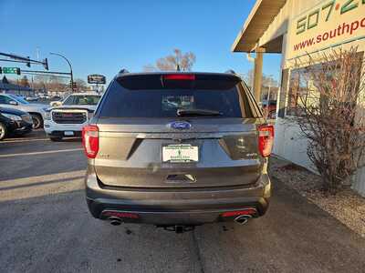2017 Ford Explorer, $0. Photo 4
