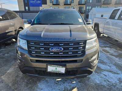 2017 Ford Explorer, $0. Photo 1