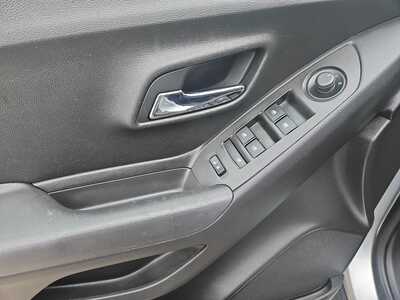 2017 Chevrolet Trax, $11900. Photo 9