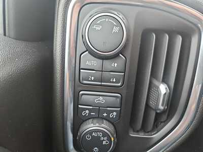 2019 Chevrolet 1500 Crew Cab, $20990. Photo 12