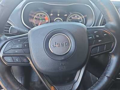 2019 Jeep Cherokee, $18990. Photo 10