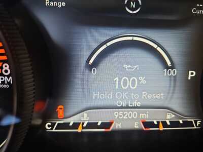 2019 Jeep Cherokee, $18990. Photo 11