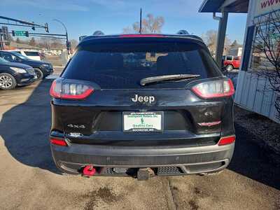 2019 Jeep Cherokee, $18990. Photo 4