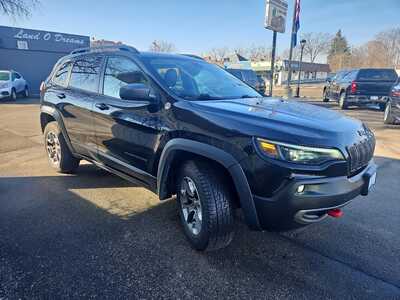 2019 Jeep Cherokee, $18990. Photo 6