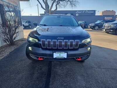 2019 Jeep Cherokee, $18990. Photo 7