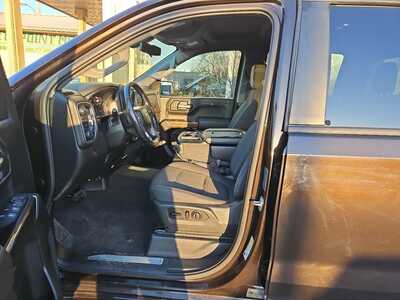 2019 Chevrolet 1500 Crew Cab, $25900. Photo 8