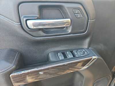 2019 Chevrolet 1500 Crew Cab, $25900. Photo 9