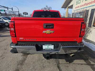 2017 Chevrolet 2500 Crew Cab, $25900. Photo 4