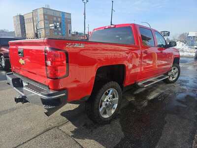 2017 Chevrolet 2500 Crew Cab, $25900. Photo 5