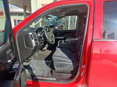 2017 Chevrolet 2500 Crew Cab, $25900. Photo 8