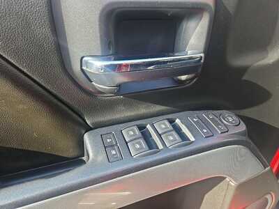 2017 Chevrolet 2500 Crew Cab, $25900. Photo 9