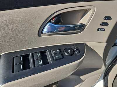 2017 Honda Odyssey, $14900. Photo 9