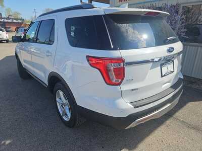 2016 Ford Explorer, $12900. Photo 3