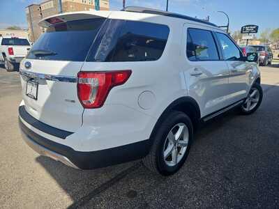 2016 Ford Explorer, $12900. Photo 5