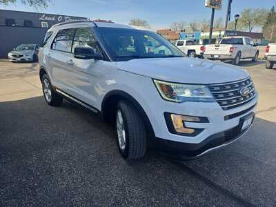 2016 Ford Explorer, $12900. Photo 6