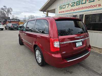 2012 Chrysler Town & Country, $0. Photo 3