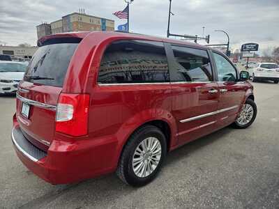 2012 Chrysler Town & Country, $0. Photo 5