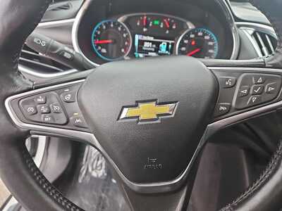 2017 Chevrolet Malibu, $10900. Photo 11