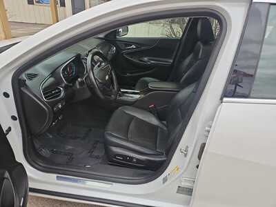 2017 Chevrolet Malibu, $10900. Photo 8