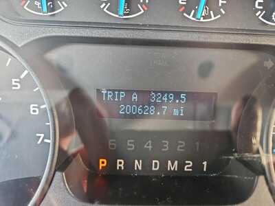 2013 Ford F150 Crew Cab, $8900. Photo 11