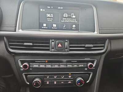 2018 Kia Optima, $0. Photo 11