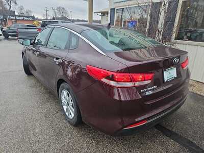 2018 Kia Optima, $0. Photo 2