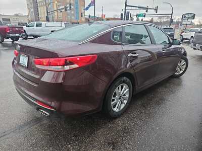 2018 Kia Optima, $0. Photo 4