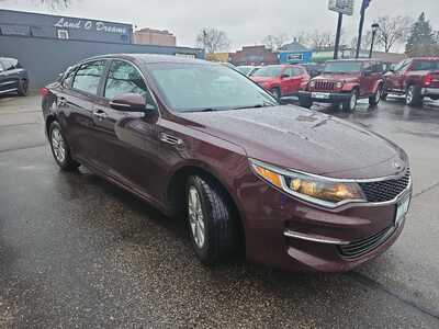 2018 Kia Optima, $0. Photo 5