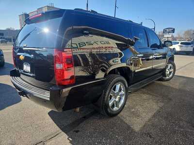 2014 Chevrolet Suburban, $16900. Photo 5